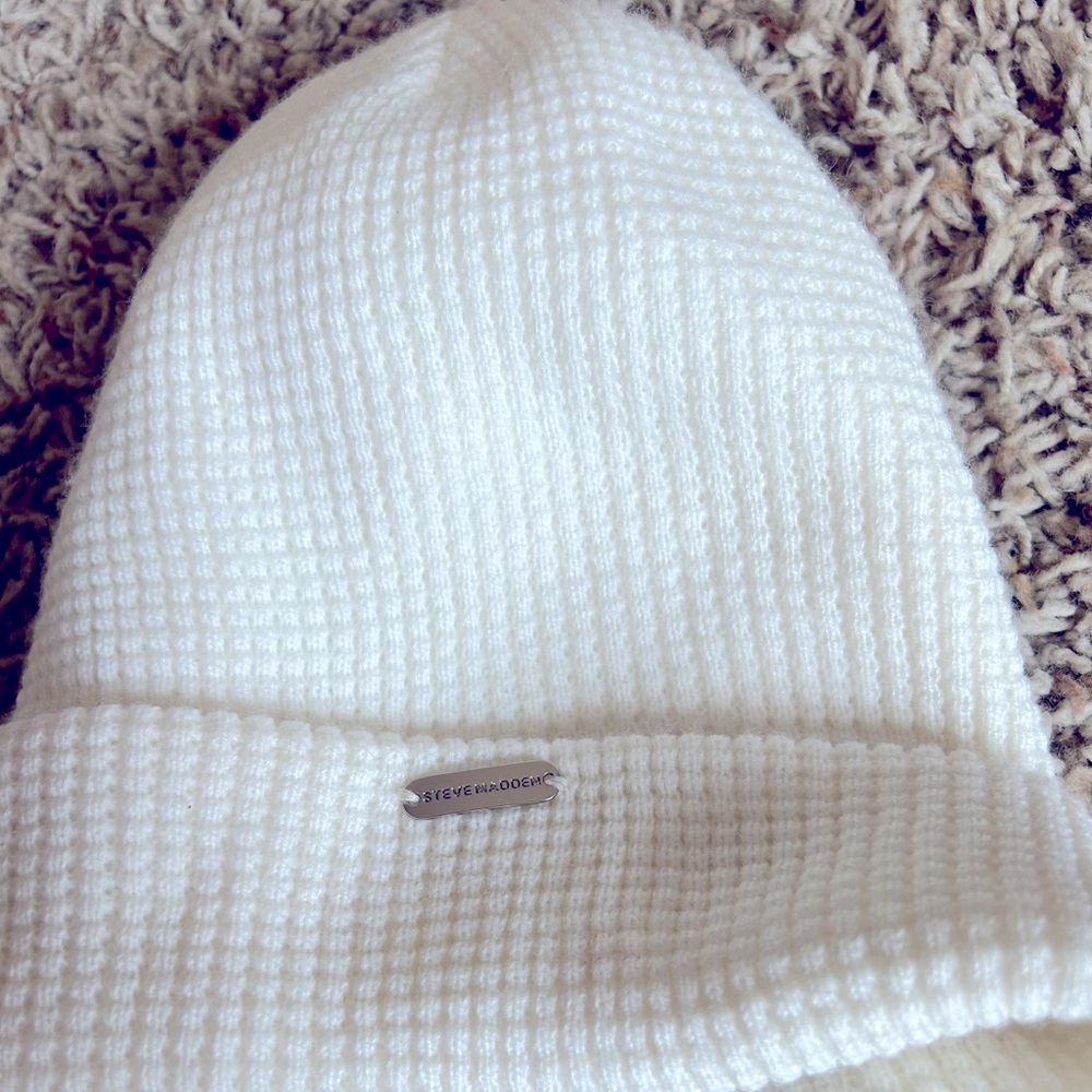 Steve Madden beanie